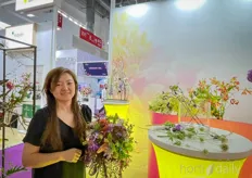 Vivian Wang from CN Floral, a florist who wants to bring beauty to people