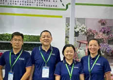 Sunny Agriculture team from Yunnan, China, mainly providing young plants