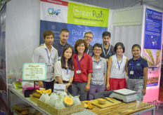 The team with CMF presented its greenhouses unitedly with the Vietnamese growers of O Xanh Farm.