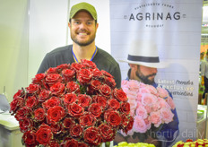 Juan Pablo Torres with Agrinag came all the way from Ecuador to show the company's exclusive rose varieties. They turned out to be very popular! 