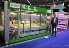 Benny Nielsen with Viemose, showing the Multi Green Grow system that has helped growers all over the world.