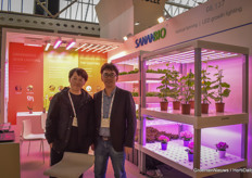 The team with SananBio presented their LED solutions on the show.