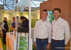 Joris Vermonden and Oscar Cafmeyer of Anorel with in the background a ‘chocolat fountain’ with fertilizers in it for this occasion.