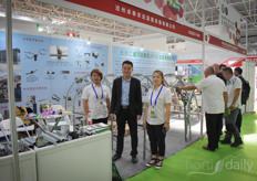 Geoffrey and his colleagues with the Qingzhou Mingzhi agricultural science and technology development company.