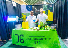 Catchmaster Gro offers intelligent pest management solutions. In the photo Alexander Schroeder and Kyle McNamara