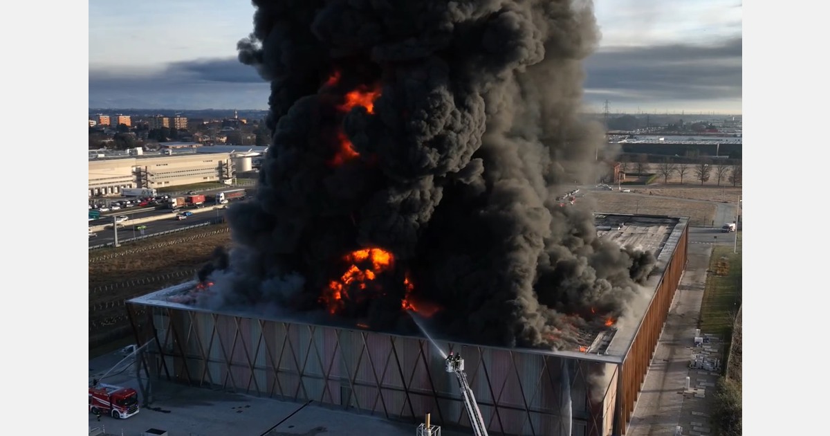 Lo stabilimento milanese di Planet Farms ha preso fuoco